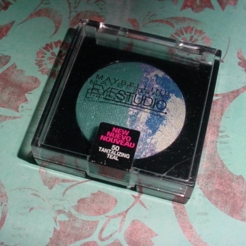 MAYBELLINE Sealed Eye Studio Eyeshadow duo TANTALIZING TEAL